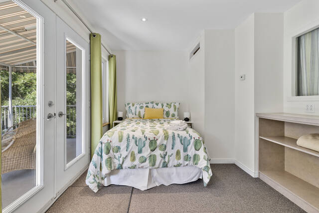 Chambre au motif de feuilles